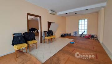/images/gallery/thumbs/1.Via S.Olivieri_Locale-Ufficio_360x207.jpeg
